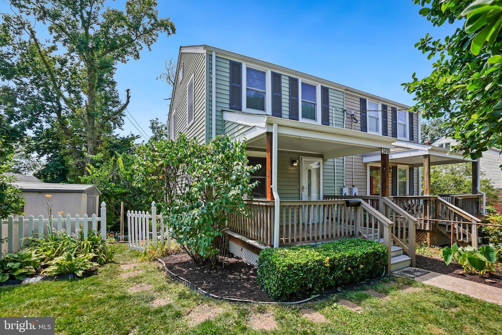 5850 Edgehill Dr, Alexandria, VA 22303 - photo 1