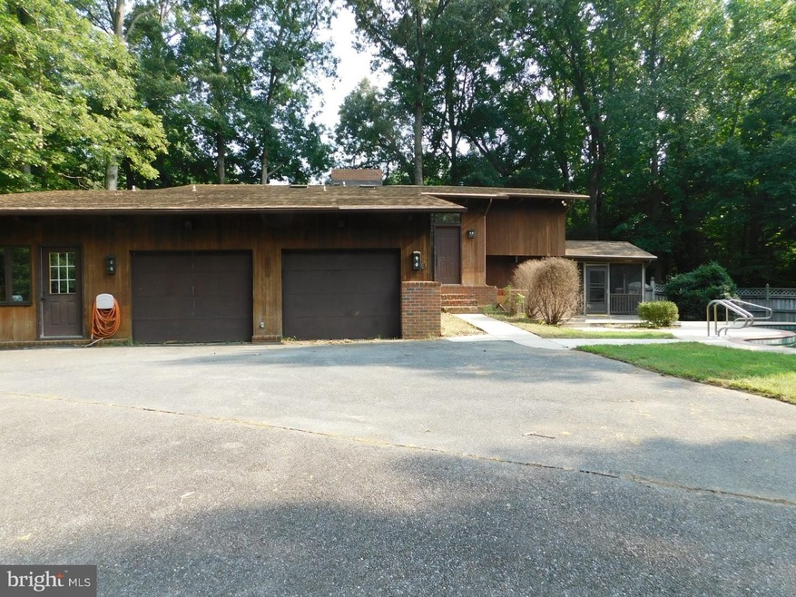 1200 Village Lake Dr, Davidsonville, MD 21035 - photo 1