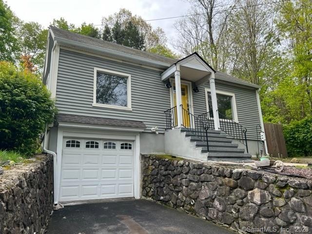 121 Locust St, Naugatuck, CT 06770 - photo 1