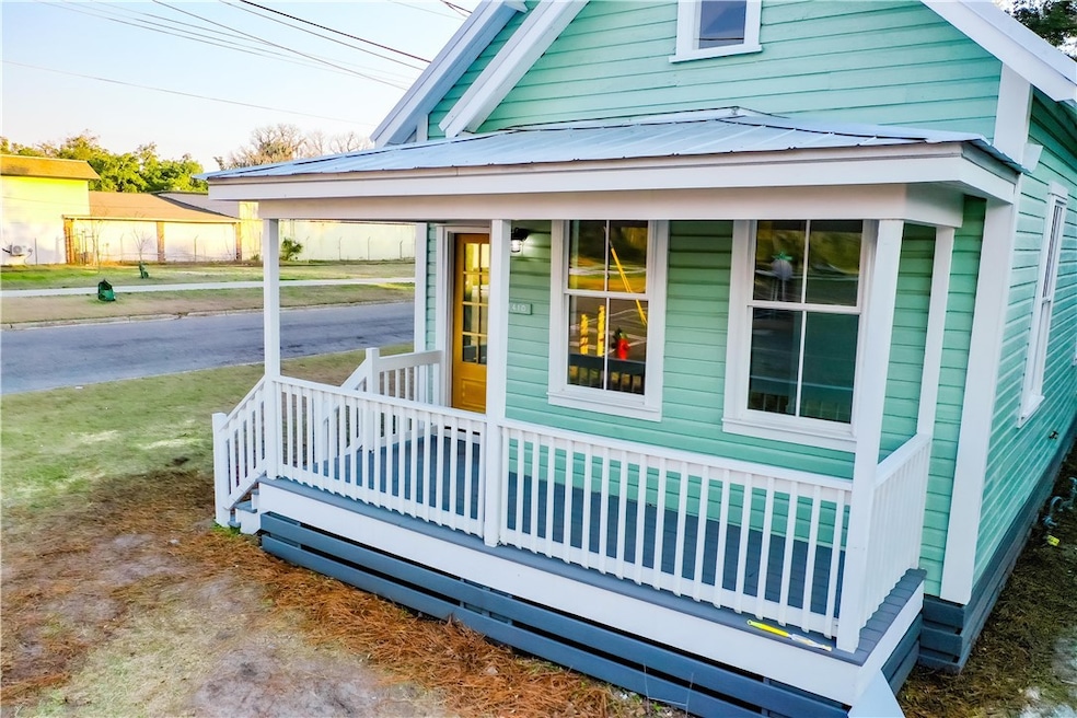 1410 Prince St, Brunswick, GA 31520 - photo 1