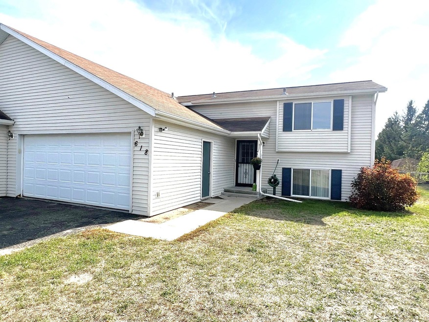 618 8th St W, Park Rapids, MN 56470 - photo 1