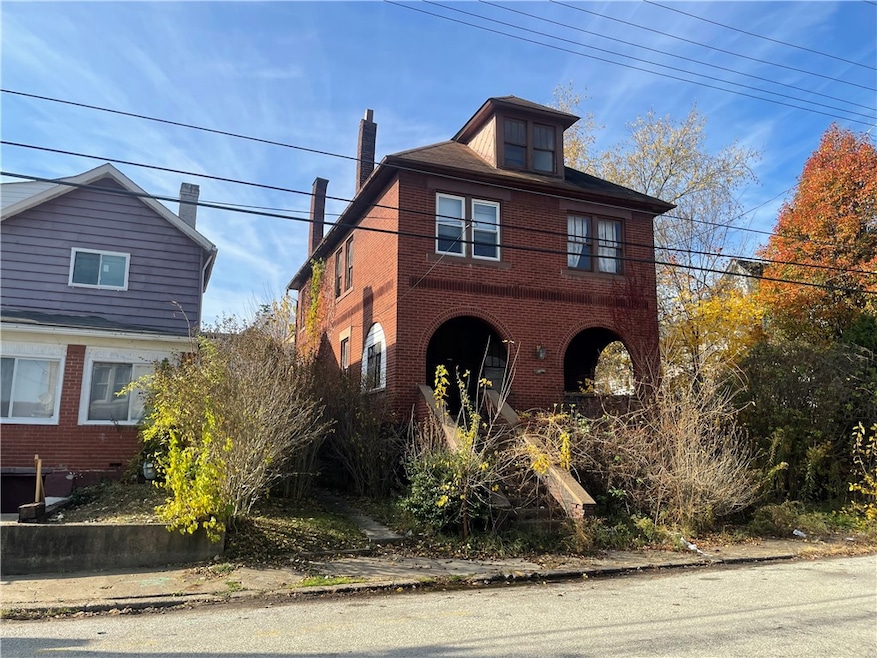 427 N 4th St, Clairton, PA 15025 - photo 1