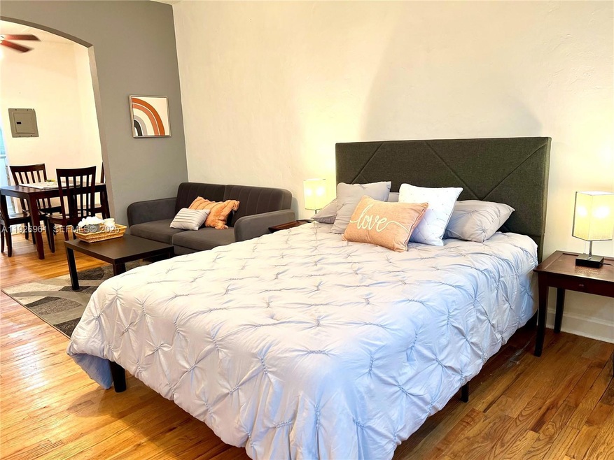 1561 Lenox Ave unit 9, Miami Beach, FL 33139 - photo 1