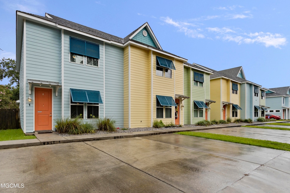 216 Carre Ct unit 1, Bay Saint Louis, MS 39520 - photo 1