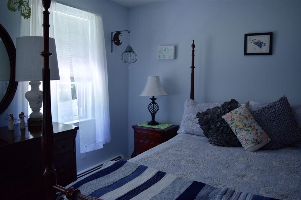 31 Edgewood Dr, Hampton, NH 03842 - photo 1