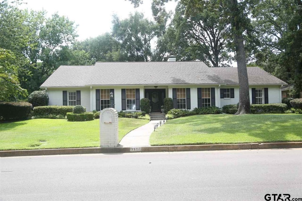 3921 3921 Cloverdale, Tyler, TX 75701 - photo 1