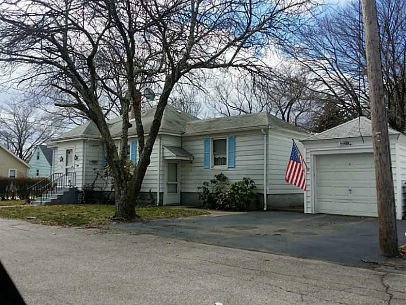 15 Calcott St, Warwick, RI 02889 - photo 1