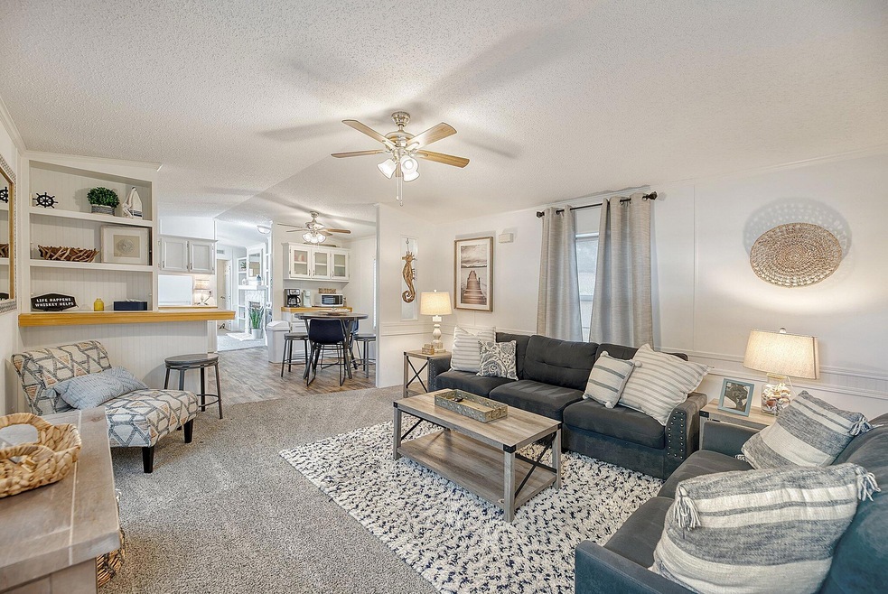 Under Contract $399,900