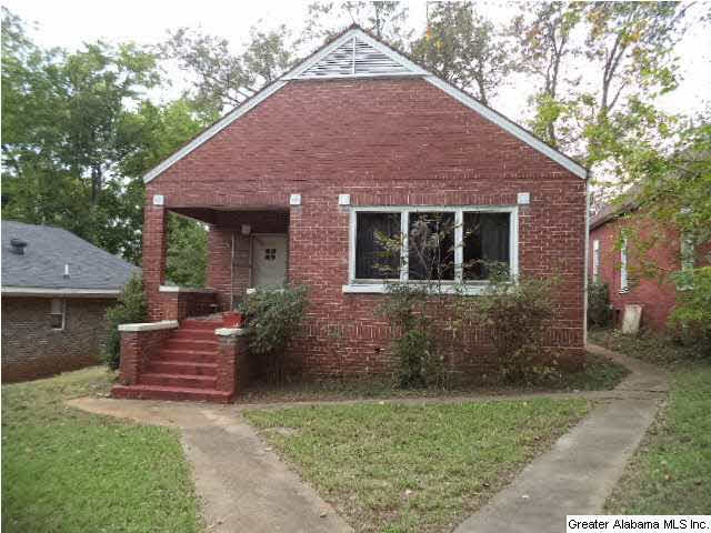 Welcome to 1204 15th Pl SW