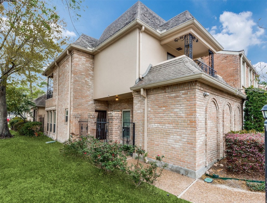 9624 Doliver Dr, Houston, TX 77063 - photo 1