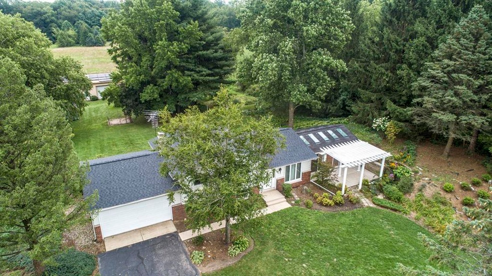 5625 N 350 E, Rolling Prairie, IN 46371 - photo 1