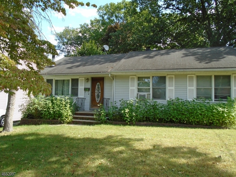 34 Nokomis Ave, Oakland, NJ 07436 - photo 1
