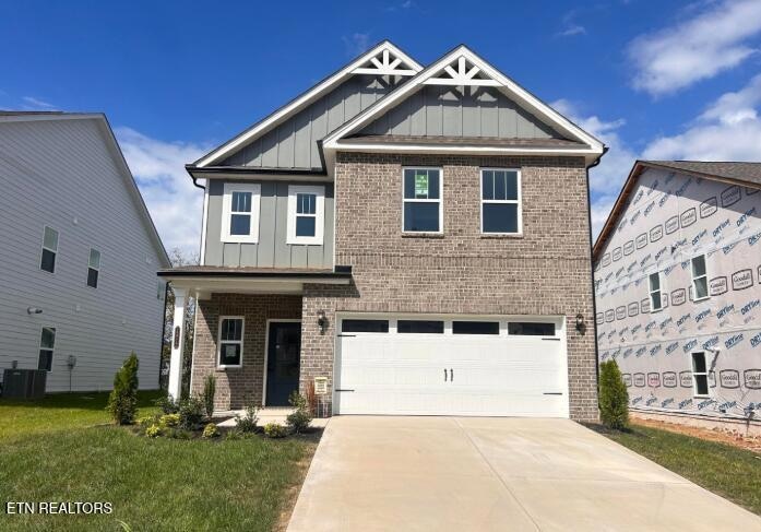 Sold $589,990 • Co-Listing Agent