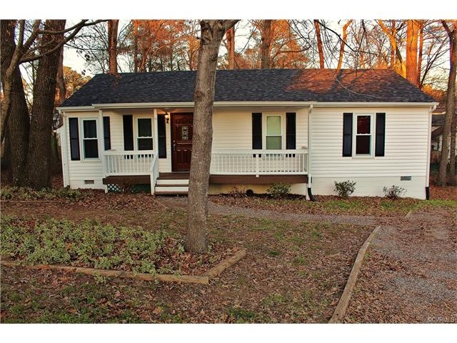 8801 Huntingcreek Ct, North Chesterfield, VA 23237 - photo 1