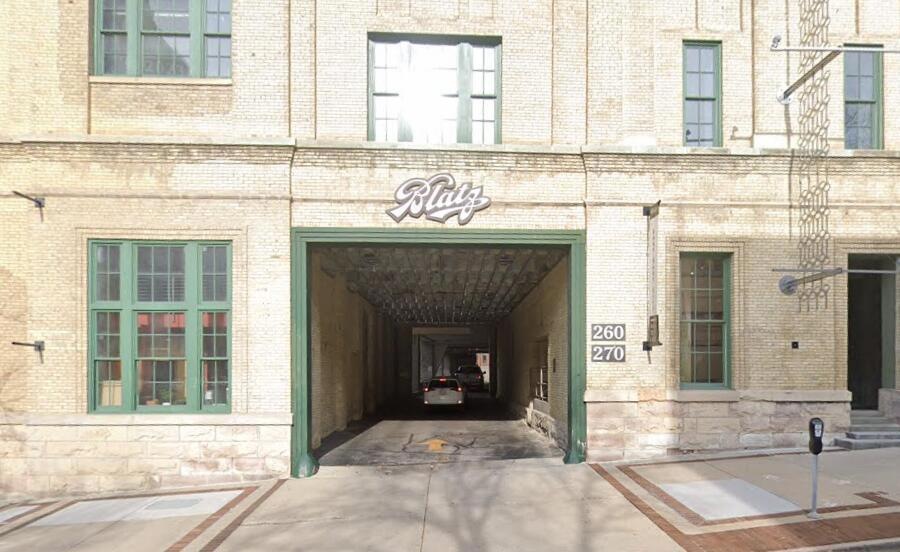 270 E Highland Ave #1041 Ext