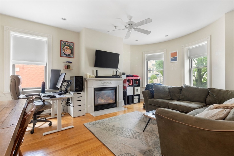 211 M St unit 1, Boston, MA 02127 - photo 1