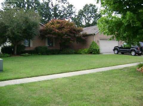 811 Meadow Dr, Davison, MI 48423 - photo 1