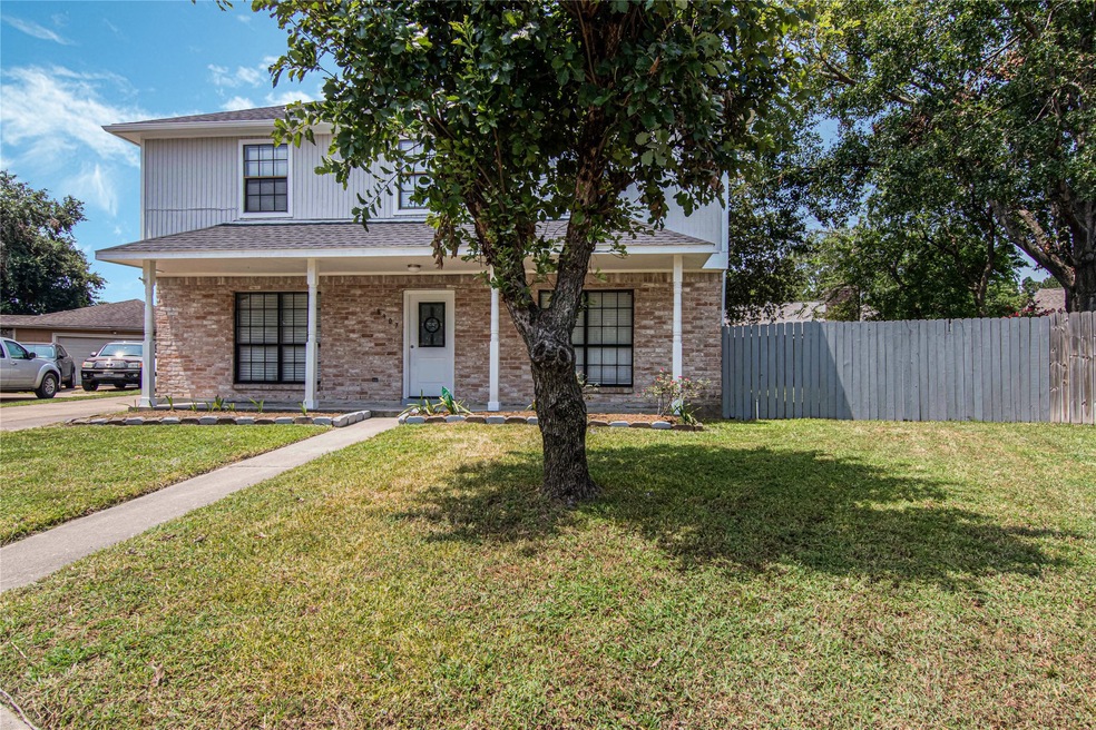 8907 Arcidian Forest Dr, Houston, TX 77088 - photo 1