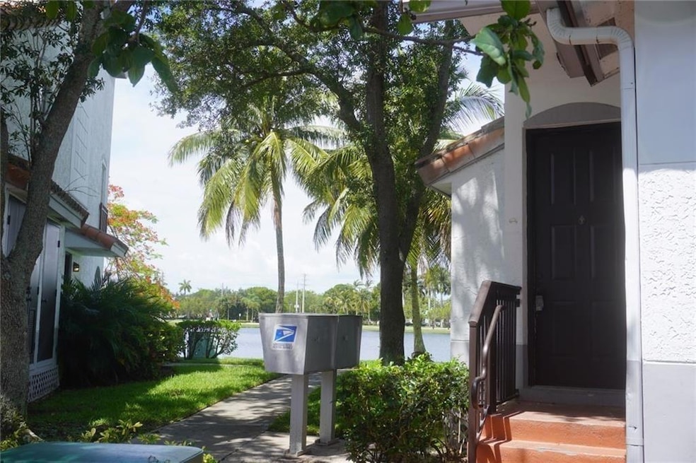 751 SW 148th Ave unit 1002, Davie, FL 33325 - photo 1