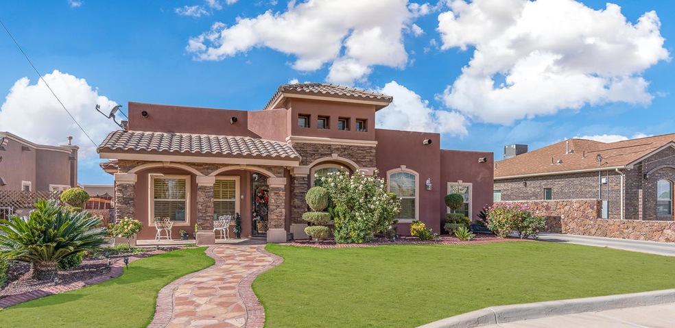 585 Schwabe St, El Paso, TX 79907 - photo 1