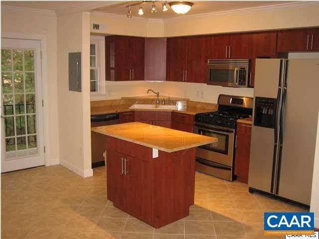 160 Hessian Hills Way unit 4, Charlottesville, VA 22901 - photo 1