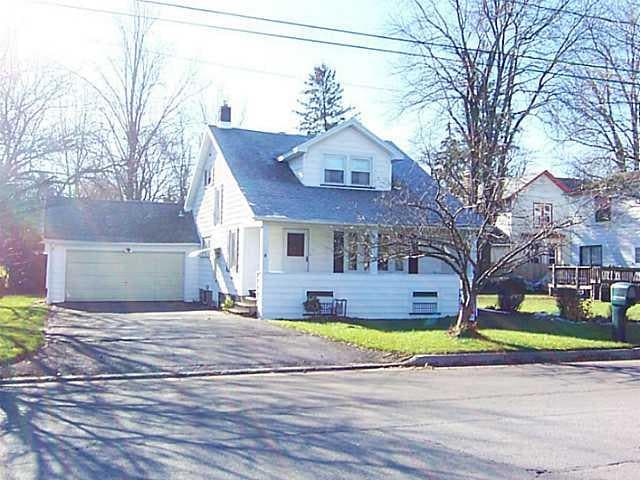 Exterior Front MOVE-IN CONDITION HOME!