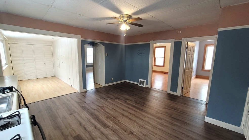 99 Temple St unit 1, Fitchburg, MA 01420 - photo 1