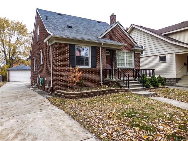 SUPER CLEAN 3 BEDROOM BRICK HOME