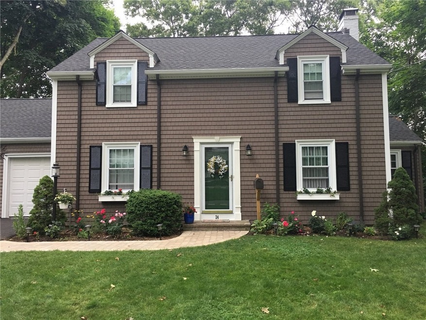 24 Frederick Dr, Barrington, RI 02806 - photo 1
