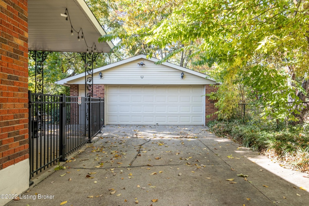 2210 Steeplechase Dr-4