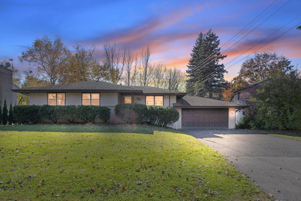 Pending $339,900 • Co-Listing Agent