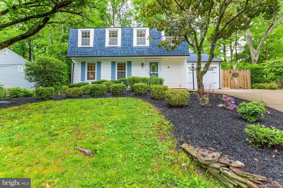 16025 Fairway Dr, Dumfries, VA 22025 - photo 1