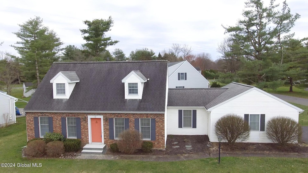 18 Guilder Ln, Glenmont, NY 12077 - photo 1