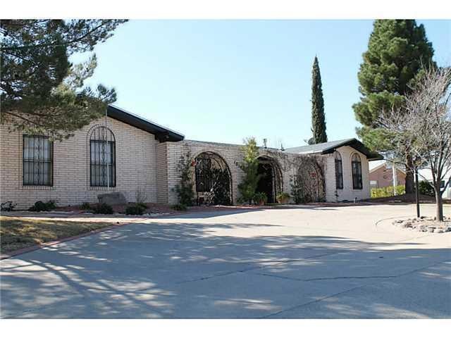 10146 Stoneway Dr, El Paso, TX 79925 - photo 1