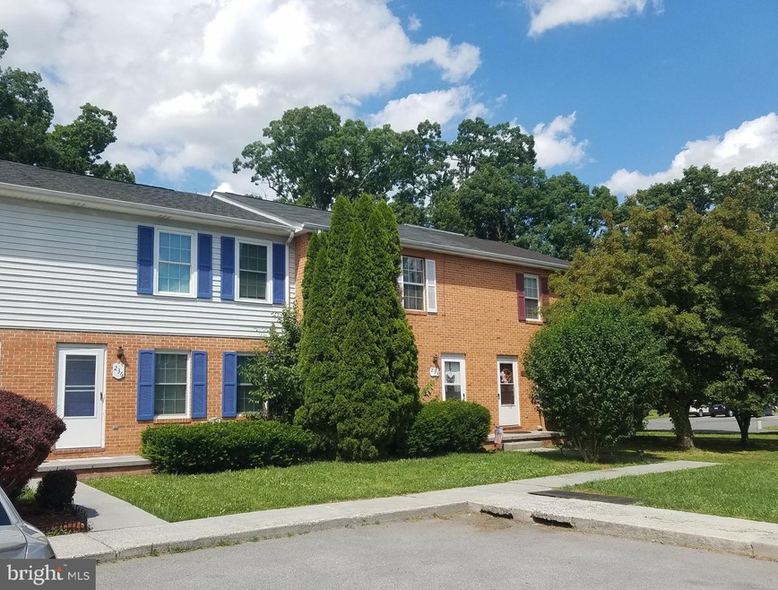 236 Nottoway Dr, Stephens City, VA 22655 - photo 1