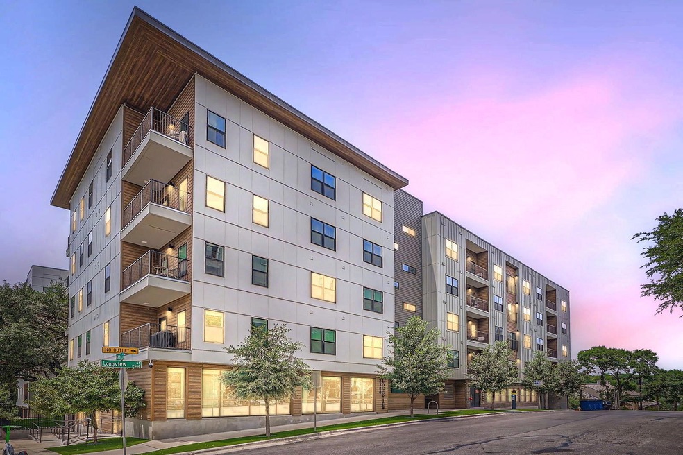 View of apartment building / complex
