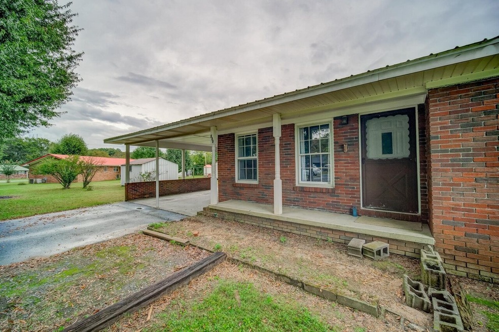 139 Holcomb Rd SW, Calhoun, GA 30701 - photo 1