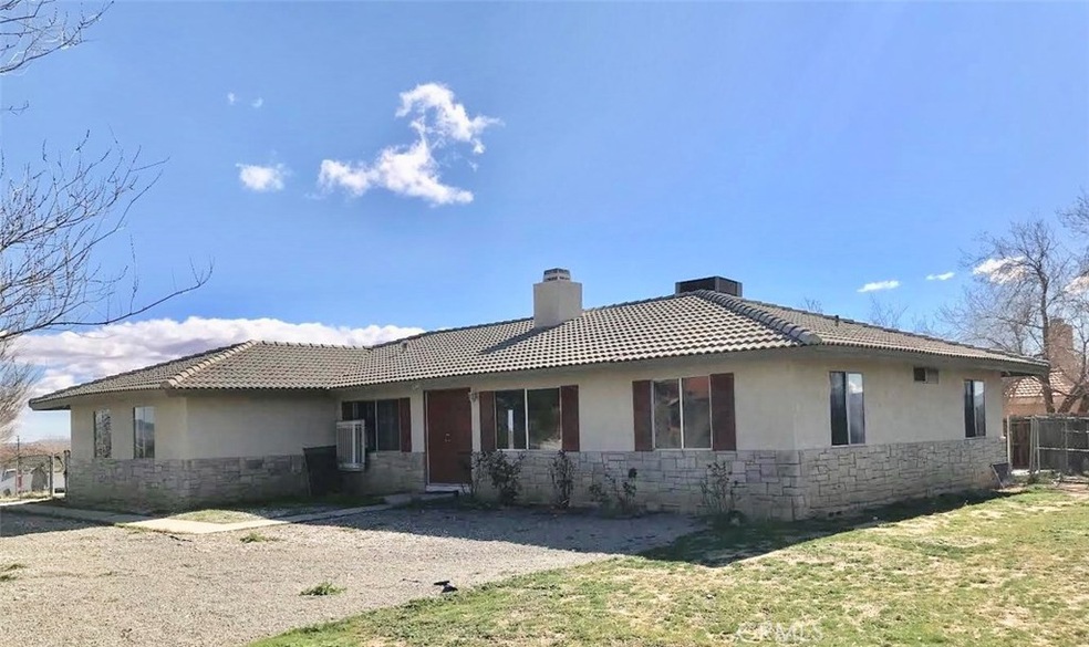 16745 Green Tree Blvd, Victorville, CA 92395 - photo 1