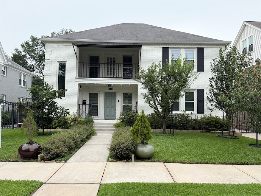 Duplex 2312 and 2314 Watts St