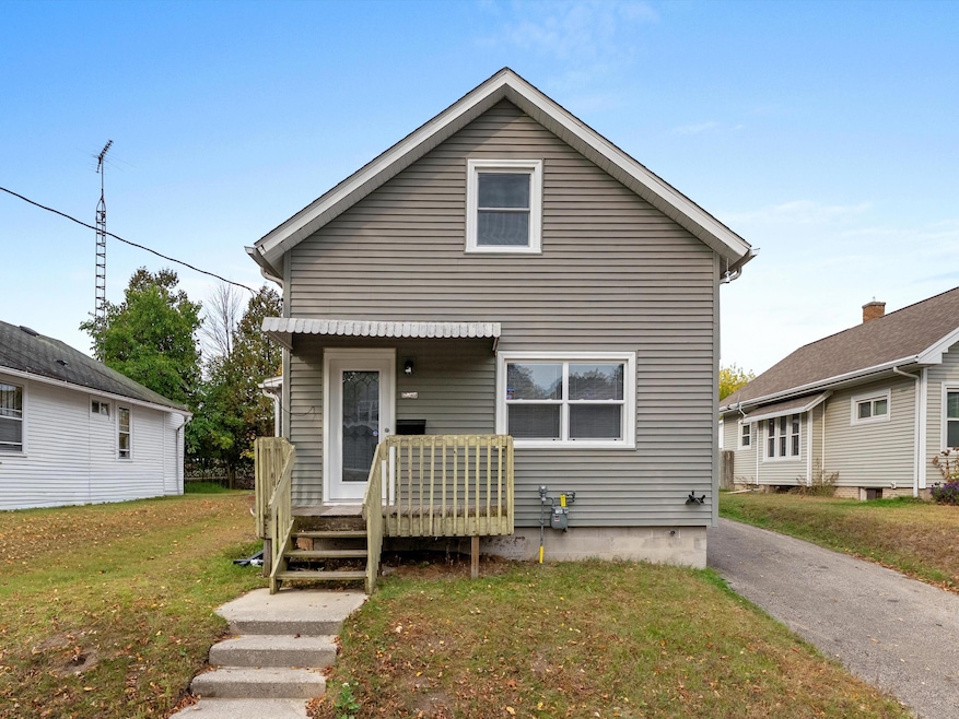 1414 S 14th St, Manitowoc, WI 54220 - photo 1