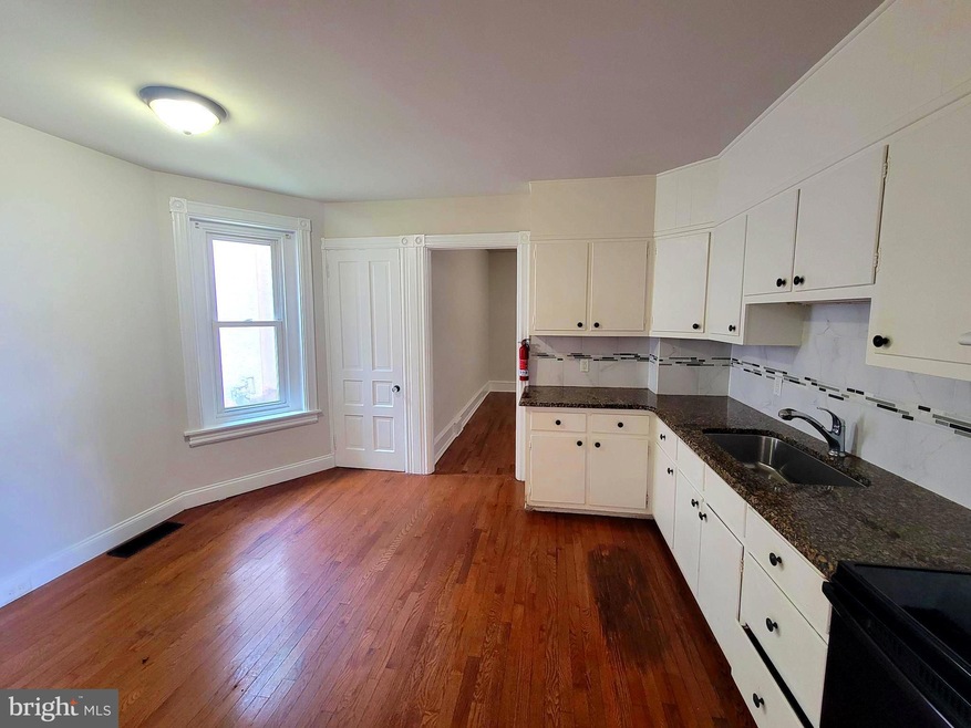 260 Walnut St unit 1, Pottstown, PA 19464 - photo 1