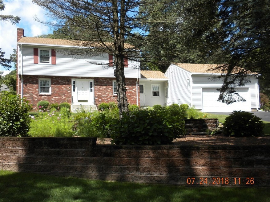 7 Morpheus Dr, Cumberland, RI 02864 - photo 1