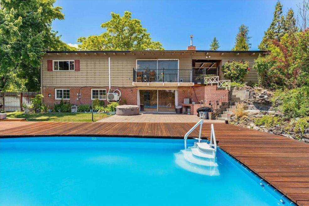 For Sale $399,000 • Co-Listing Agent