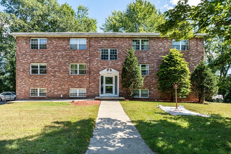 27 Kilby St unit 1, Dracut, MA 01826 - photo 1