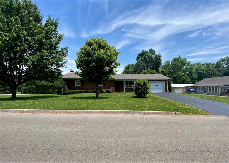 121 Beecher St, Somerset, KY 42501