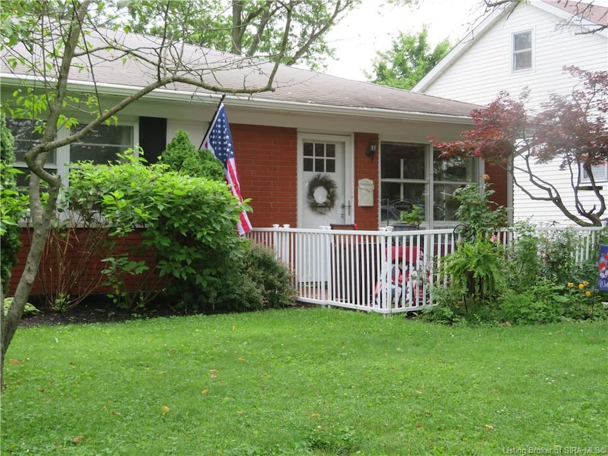 Welcome to 770  Level St, Charlestown, IN