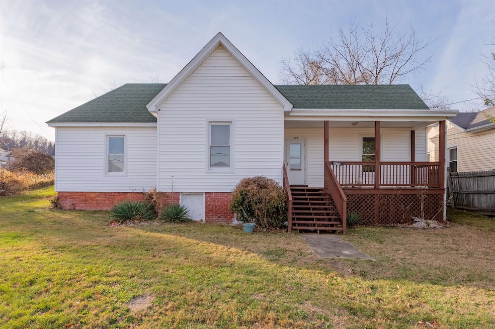224 Lagrange St, Pulaski, VA 24301 - photo 1