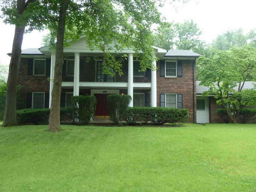 12225 Centerbrook. Brick 2-sty offering 2856 squar