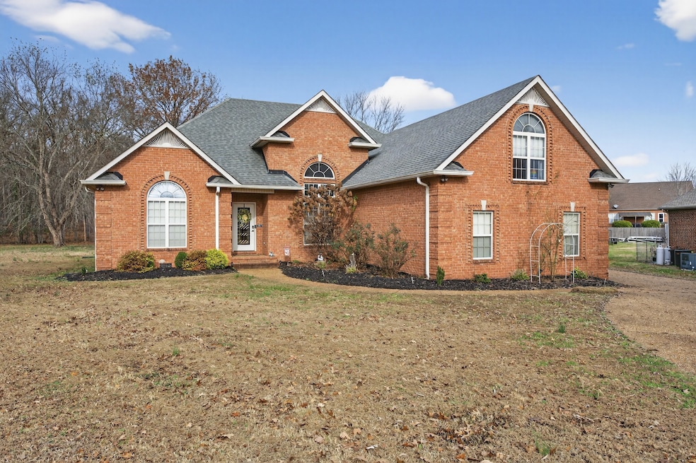 716 Scarlett Place, Lebanon, TN 37087 - photo 1