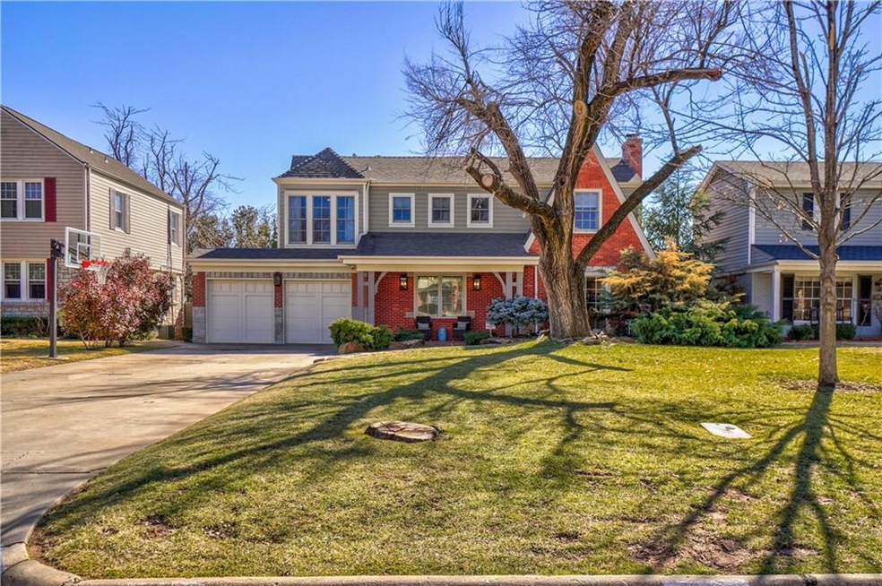 1114 Tedford Way, Nichols Hills, OK 73116 - photo 1